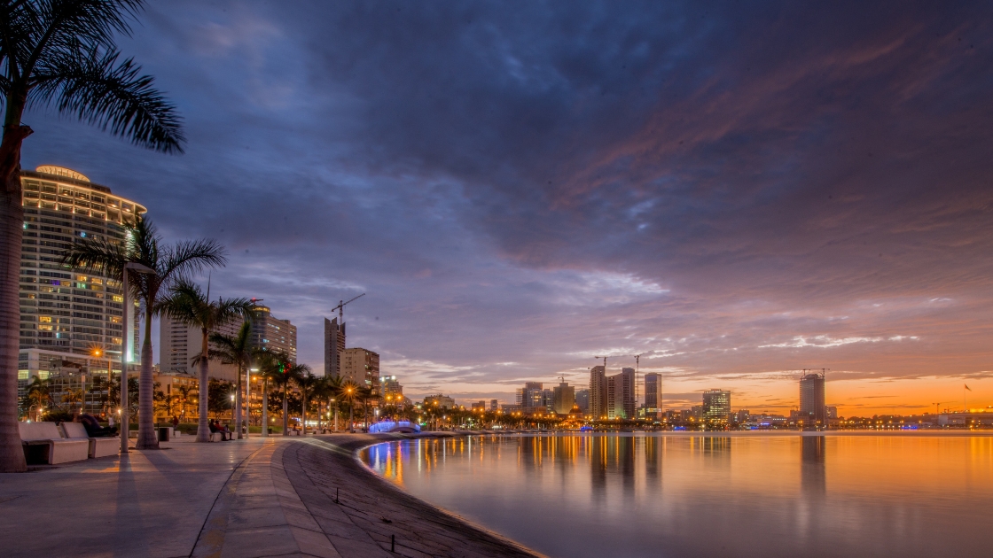 Clima úmido e quente: Luanda e Benguela em Angola